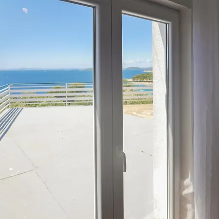 Apartment Magical Seaview By The Beach 222 Murter