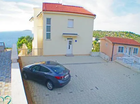 Seaview And Terrace 222