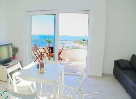 Seaview And Terrace 222 *